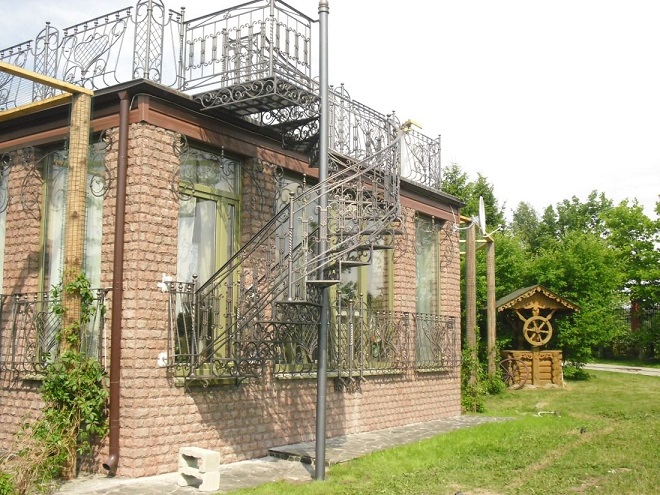 Кованая лестница, которая может служить украшением вашего дома в Орехово-Зуево