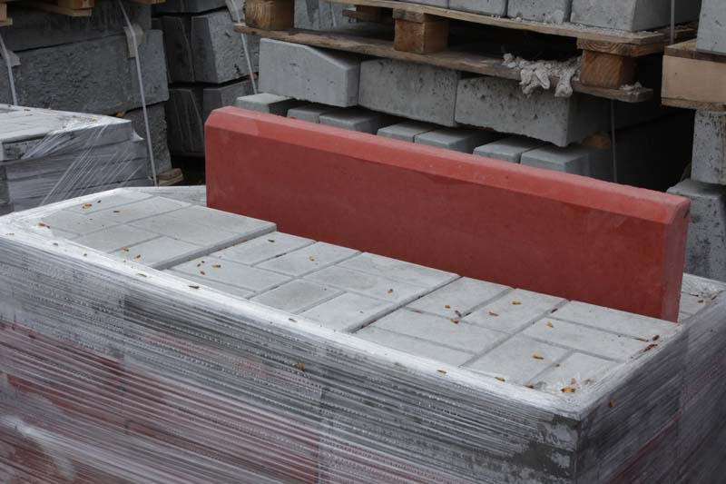 Бордюр тротуарный и садовый по доступным ценам в Орехово-Зуево Бордюр тротуарный и садовый по доступным ценам в Орехово-Зуево